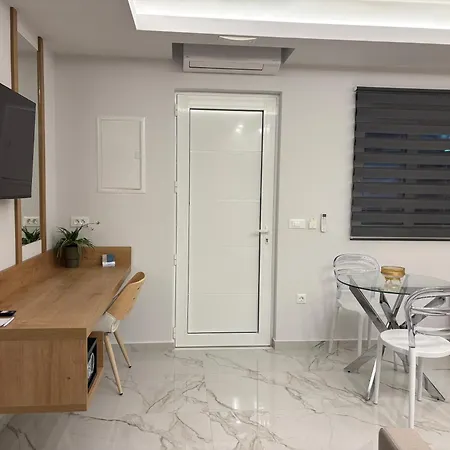 Harriet Beauty * Charaki